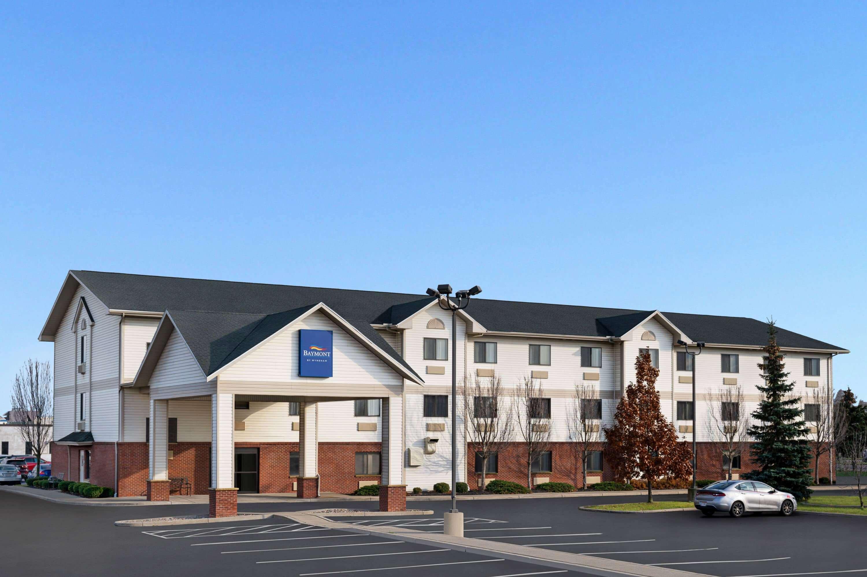 Baymont By Wyndham Búfalo Exterior foto